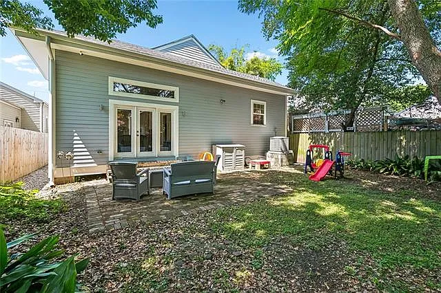 825 Pleasant St — Photo 28