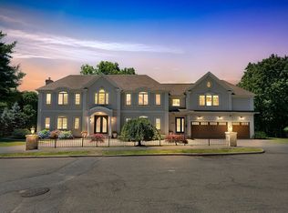 355 Upland Ave, Newton, MA 02461