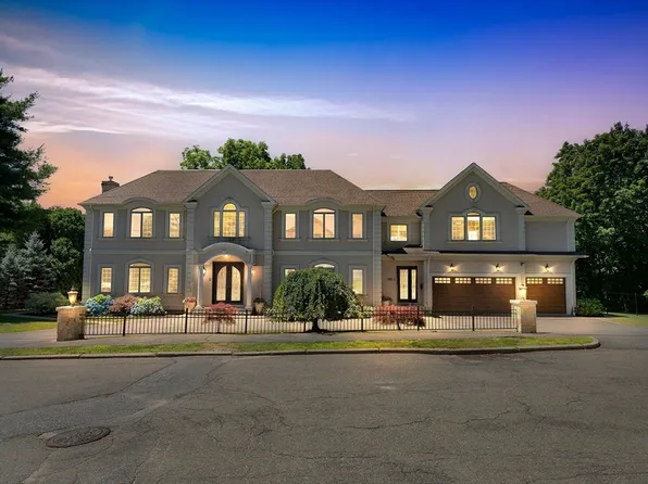 355 Upland Ave, Newton, MA 02461