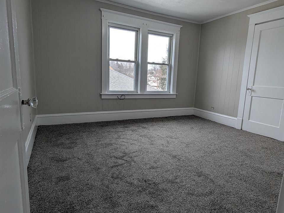 1st image of 337 Newton St #3