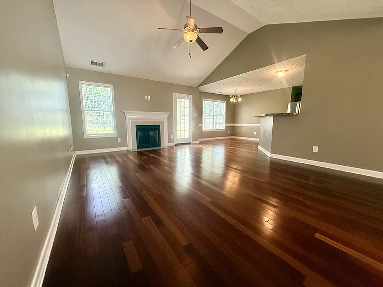 4926 Yorkchester Dr — Photo 5