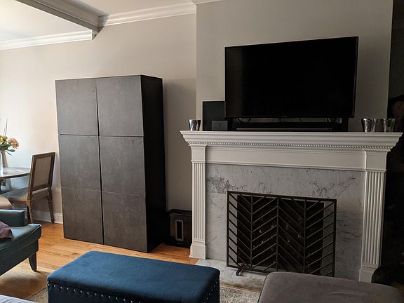 2nd image of 634 Hinman Ave APT 2D