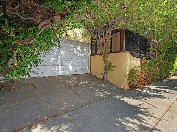 4th image of 2101 Ashland Ave
