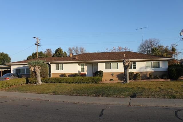 1st image of 623 W Iris Ave