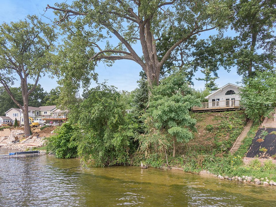 1st image of 1314 Forest Dr