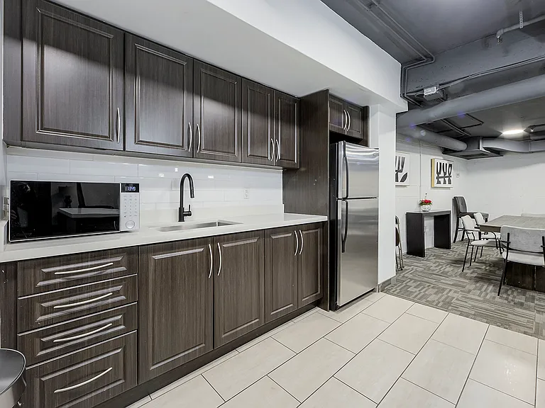 200 Dufferin St #1103 — Photo 7