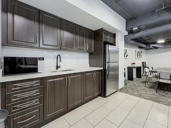 Lord Dufferin Apartments, 200 Dufferin St, Toronto, ON M6K 1Z4