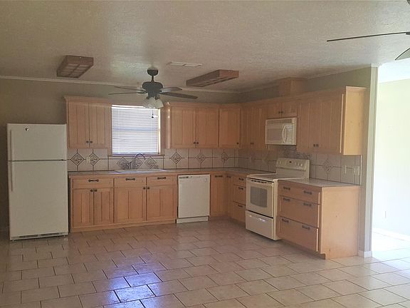 2nd image of 132 Woodland Cir
