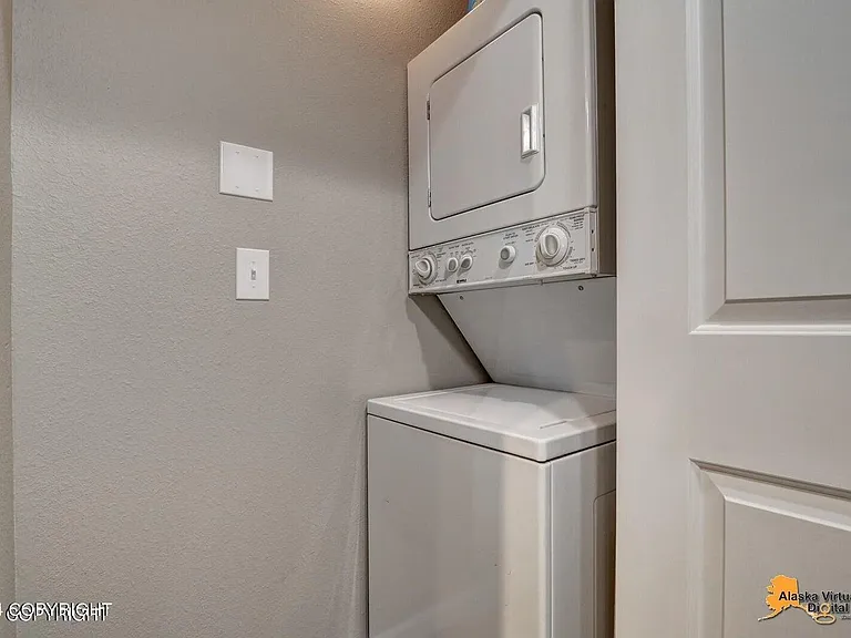 629 O St #102 — Photo 3