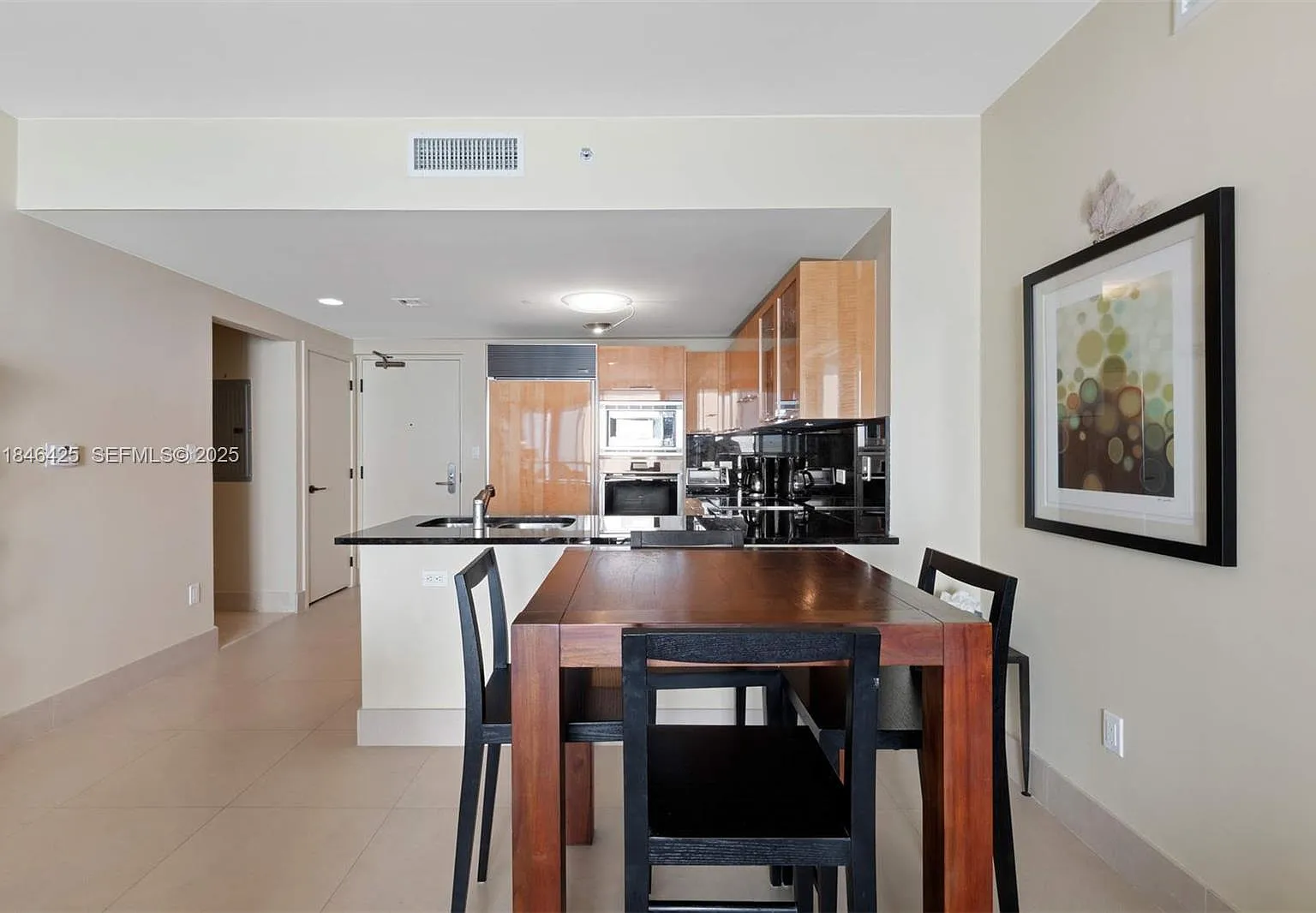 1 bed, 842 sqft, $8,900 — Photo 1