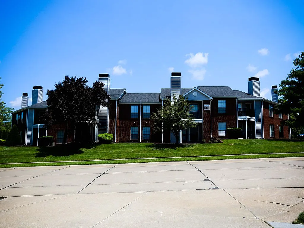 Remington Apartments — Photo 4