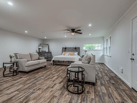 4th image of 25842 Streater Dr