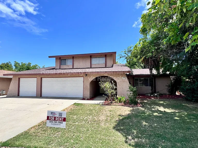 404 N Villa Ave — Photo 1