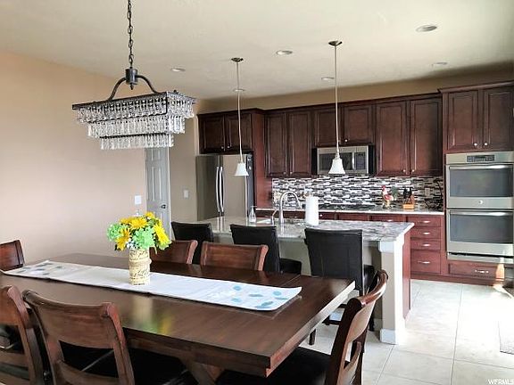 4th image of 3044 S Lori Ln