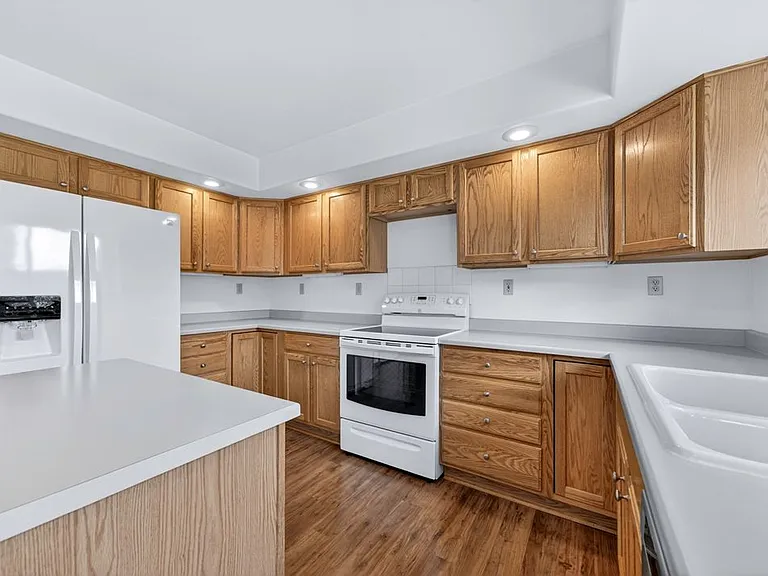 5660 Many Springs Dr — Photo 7