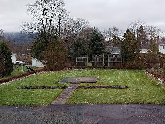 3rd image of 98 Harrington Avenue