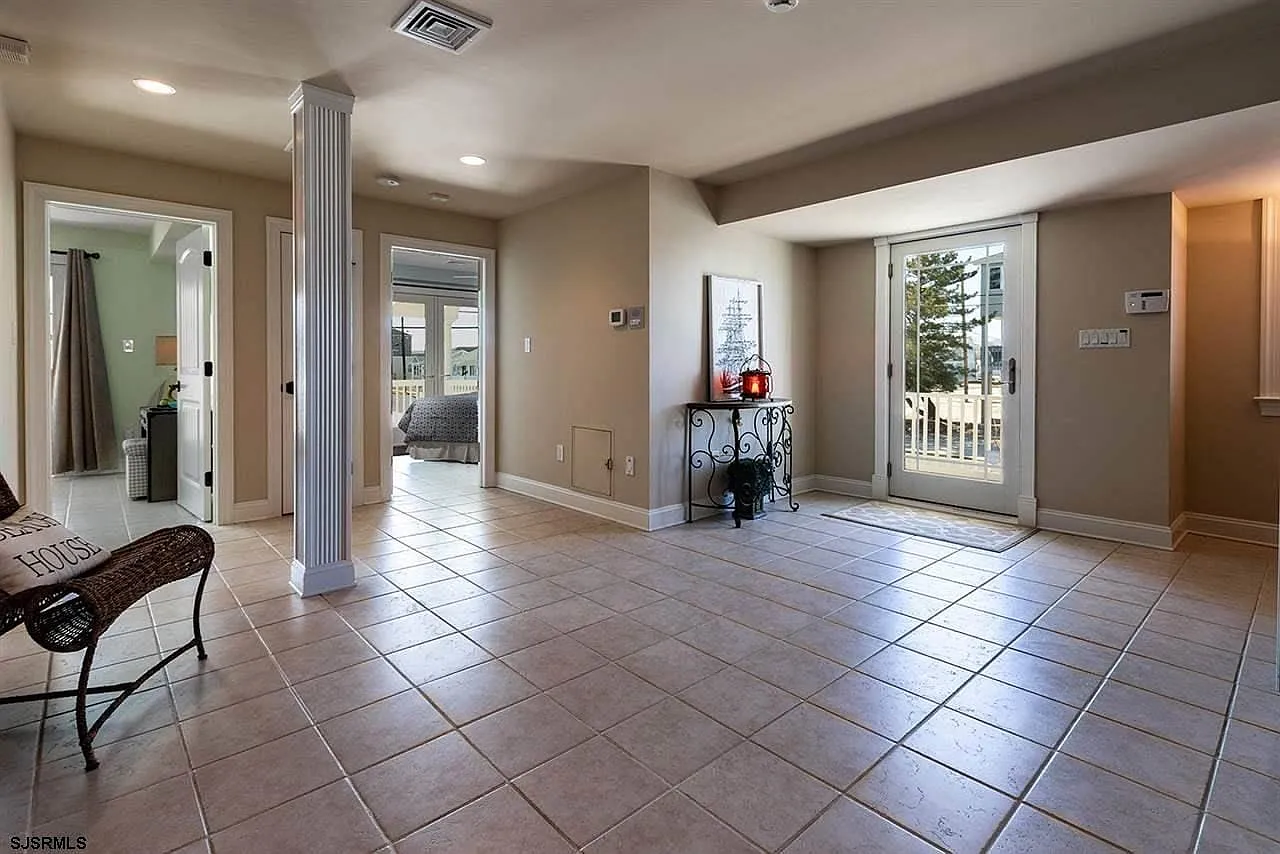 5 bed, 5.5 bath, $7,000 — Photo 3