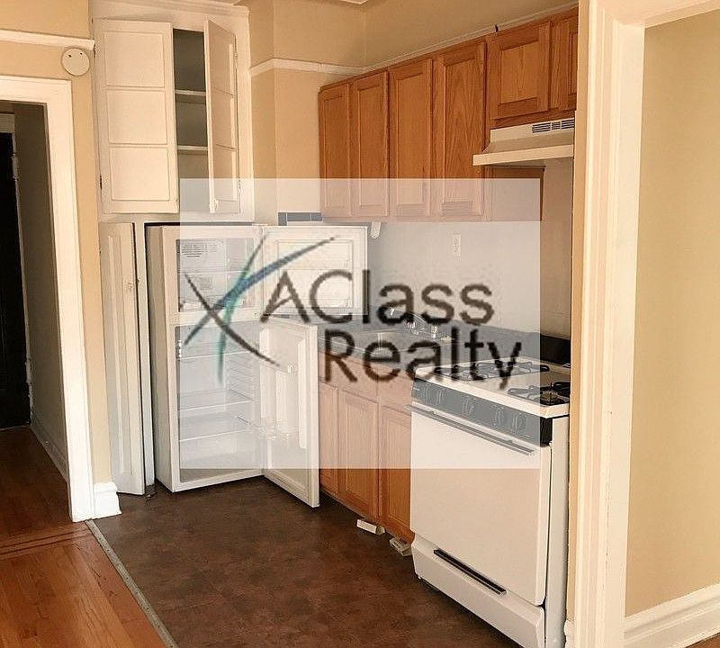 2nd image of 35-07 32nd St #D4