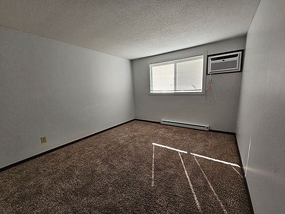 3rd image of 330 29th Street Dr SE APT 7