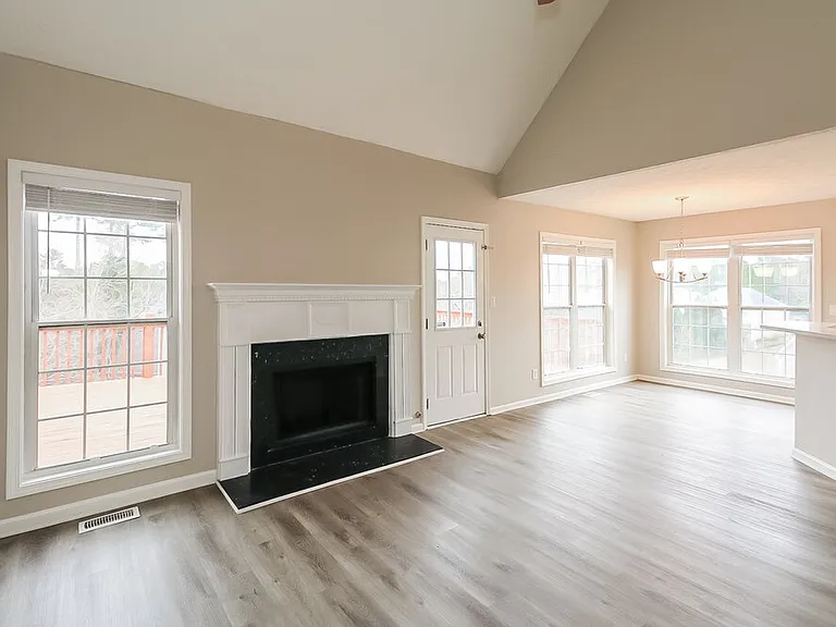 11945 Harbour Town Pkwy — Photo 4