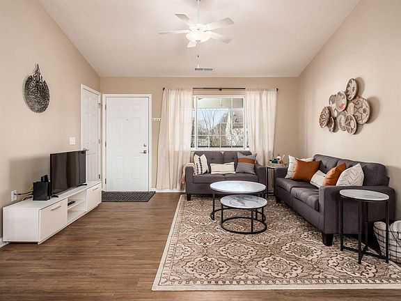 4th image of 8387 Taylor Chase Dr