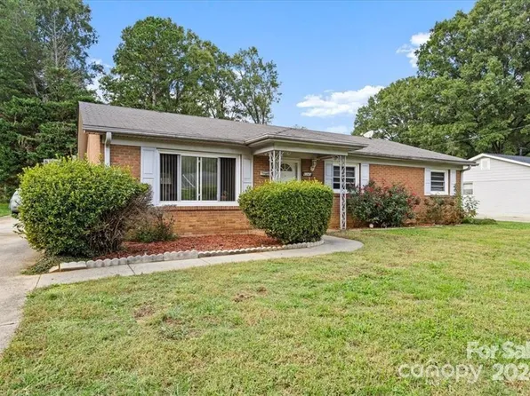 6343 Covecreek Dr, Charlotte, NC 28215