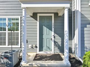 123 Pickering Ln, Mechanicsburg, PA 17050