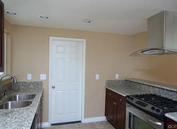 4th image of 16346 Canelones Dr