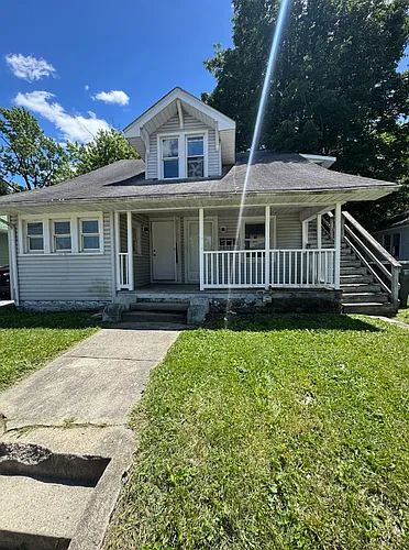 1233 E 29th St #1233 Photo 1