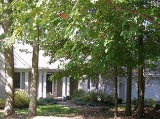 301 Whitetail Dr, Chagrin Falls, OH 44022