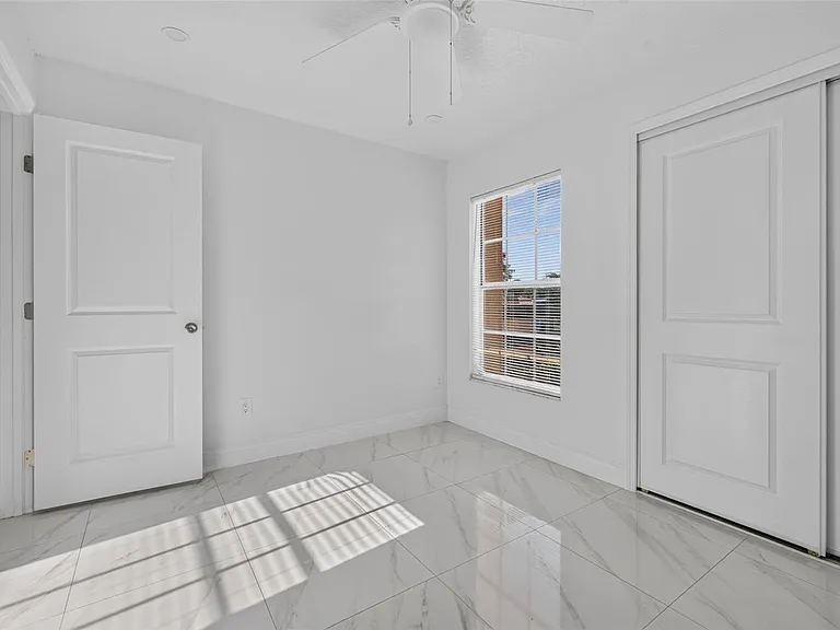 3128 Sandy Shore Ln — Photo 27