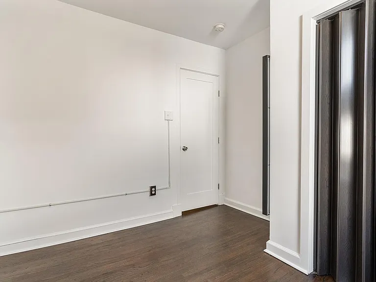 2552 S Sartain St — Photo 29