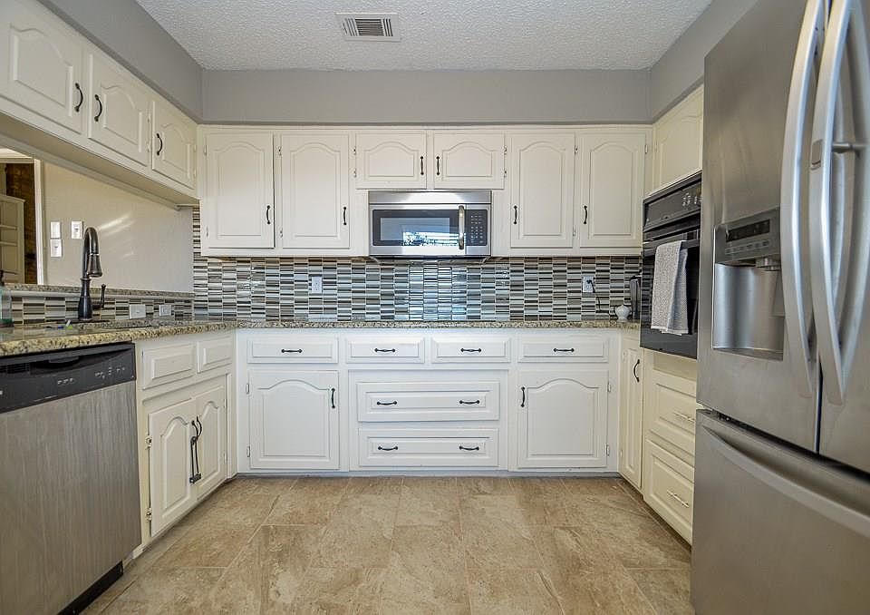 1st image of 7101 Lakeshore Dr
