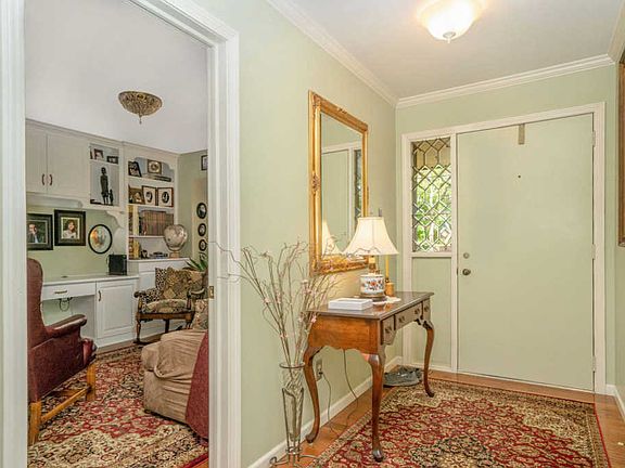 4th image of 3706 Charlevoix Dr SE