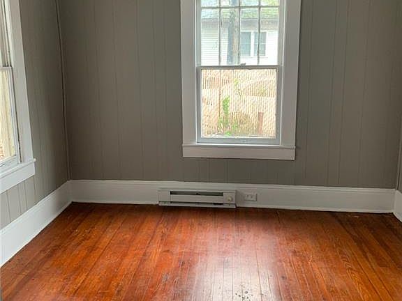 3rd image of 2502 E Bessemer Ave