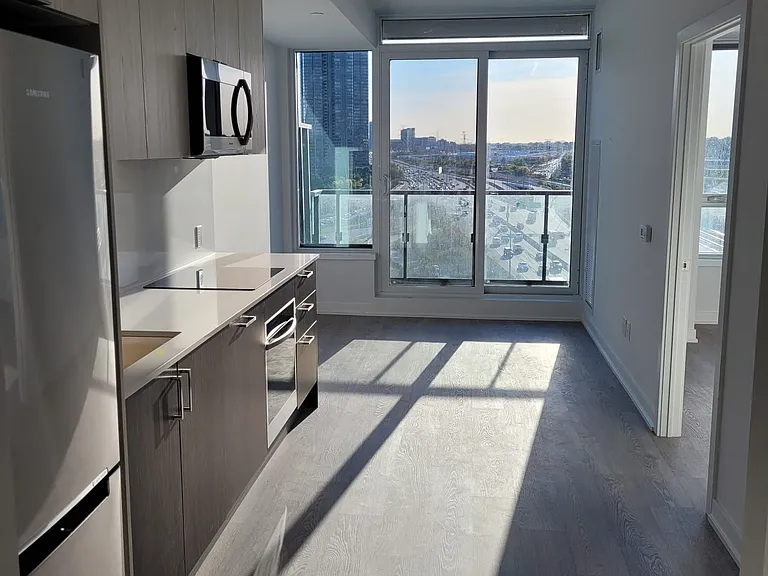 1928 Lake Shore Blvd W #1215 — Photo 3