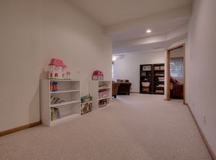 11923 S 53rd St, Papillion, NE 68133