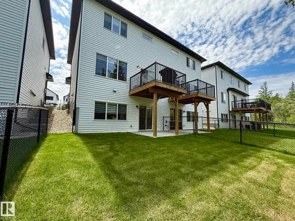 5122 213a St NW #19, Edmonton, AB T6M 1M6