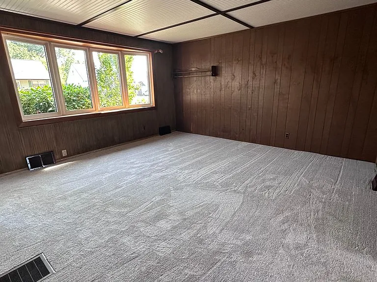 122 E Roosevelt Ave — Photo 11
