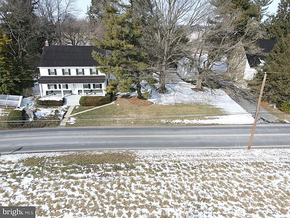 2nd image of 1243 Long Ln
