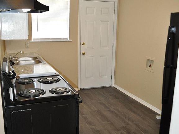 5th image of 132 Barger Dr #A