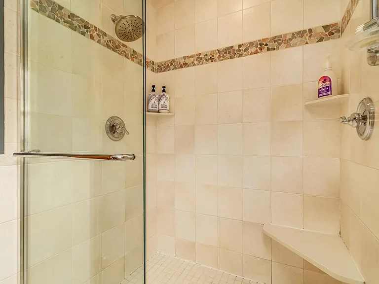 5170 N Bay Ridge Ave — Photo 15