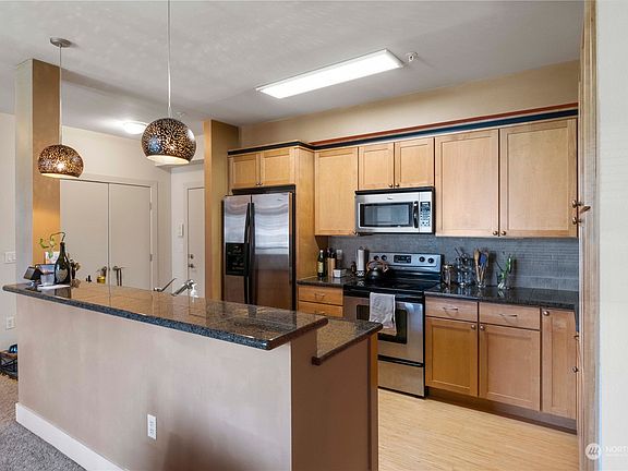 3rd image of 1501 Tacoma Avenue S #208