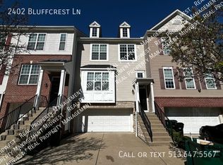 2402 Bluffcrest Ln, Cincinnati, OH 45238