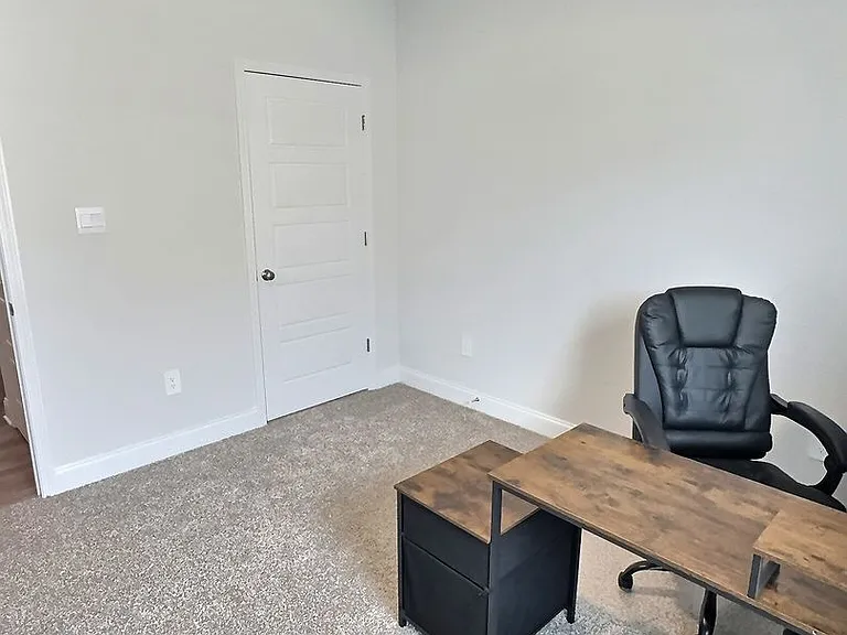 11404 Harrison Ct — Photo 5