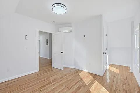 3rd image of 9 Chester St #1