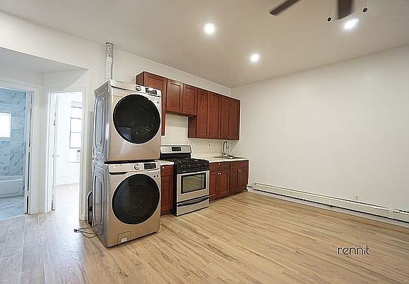 2nd image of 744 Myrtle Ave #3