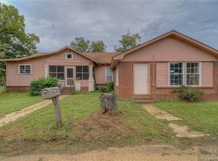 110 S Perrin St, Plain Dealing, LA 71064