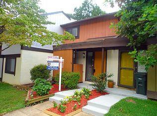 2266 Wheelwright Ct, Reston, VA 20191