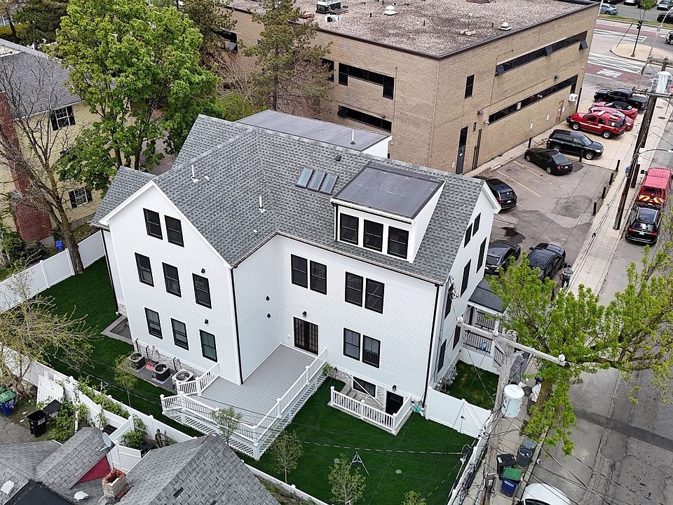 1st image of 174 Walnut St